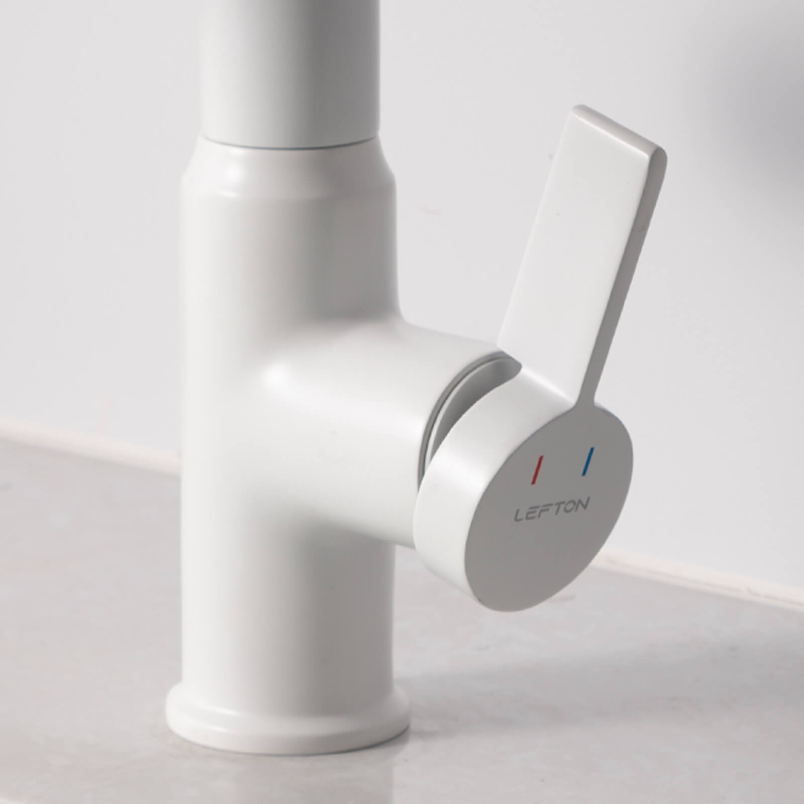 Recertified-Lefton Single-Hole Rotatable Faucet with Temperature Display-BF2204-US