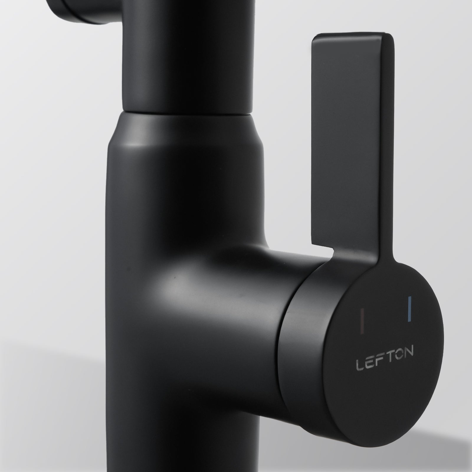 Recertified-Lefton Single-Hole Rotatable Faucet with Temperature Display-BF2204-US