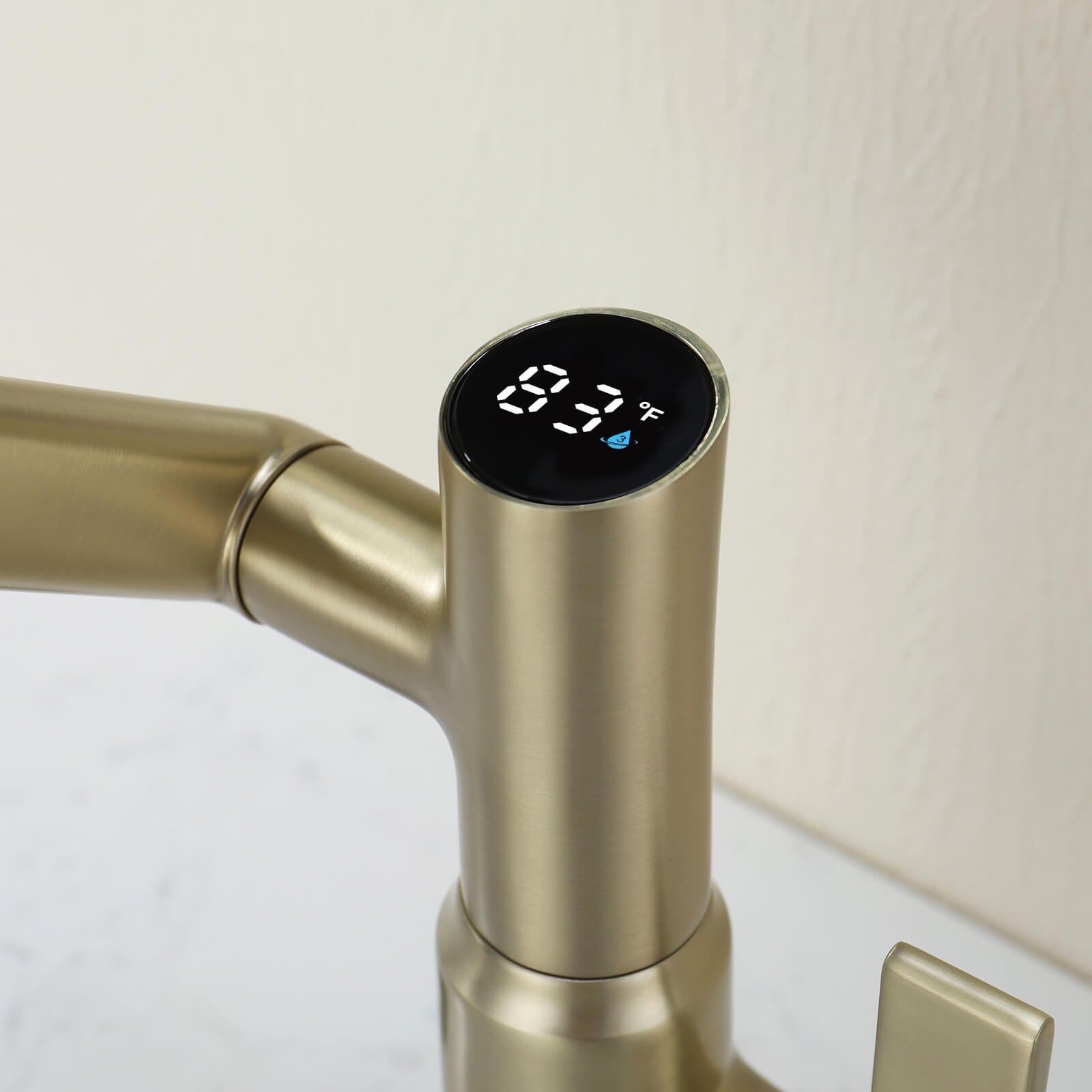 Recertified-Lefton Single-Hole Rotatable Faucet with Temperature Display-BF2204-US