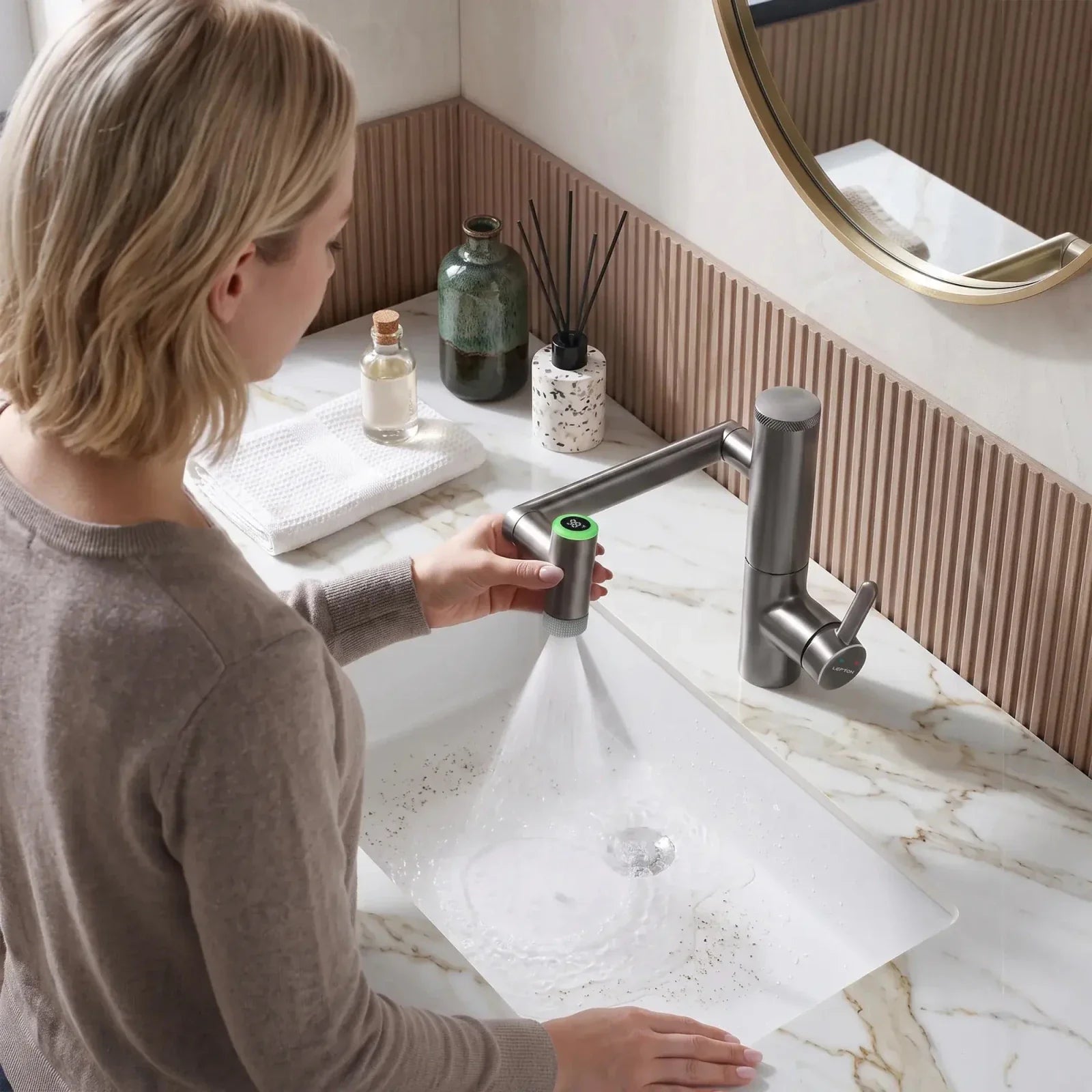 Lefton 1080° Rotating Bathroom Built-in Filter Faucet With Temperature Display-BPF01