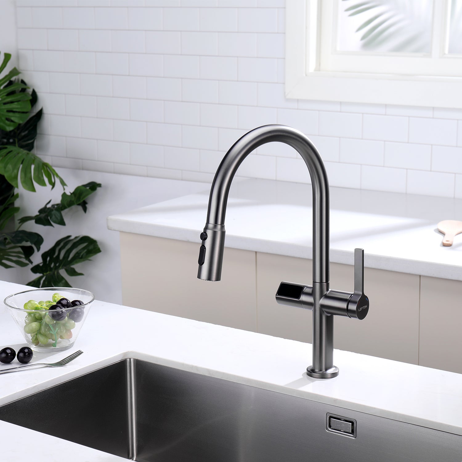 Recertified-Lefton Touchless Sensor Kitchen Faucet with Temperature Display-KF2206-US