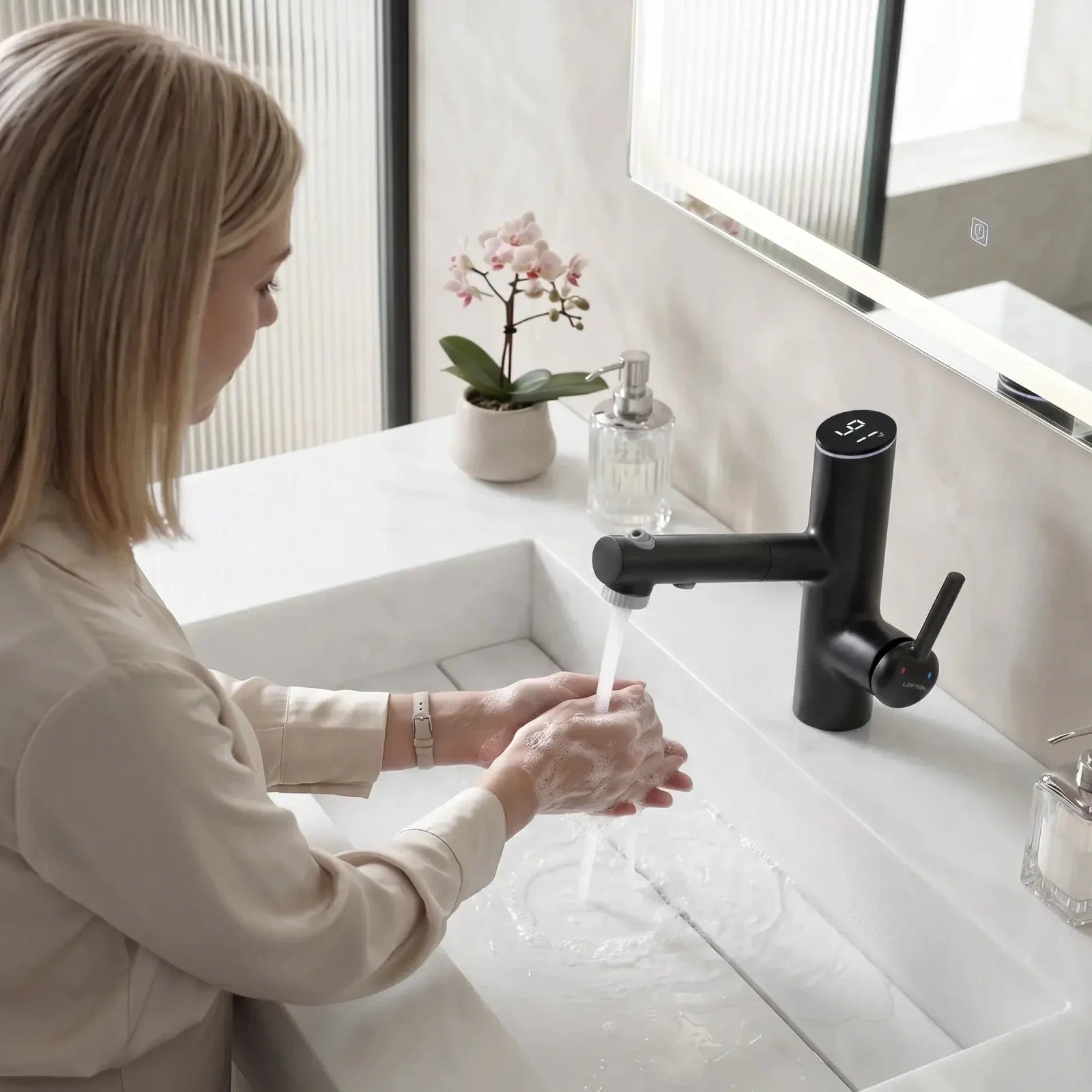 Lefton Single-Handle Bathroom Fountain Faucet With Temperature Display-BF2502