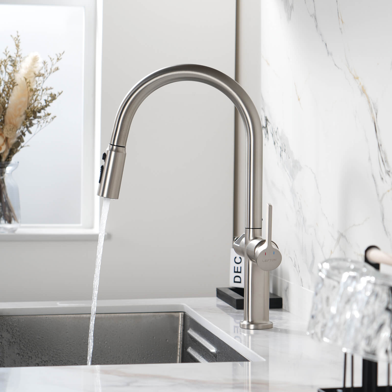 Recertified-Lefton Touchless Sensor Kitchen Faucet with Temperature Display-KF2206-US